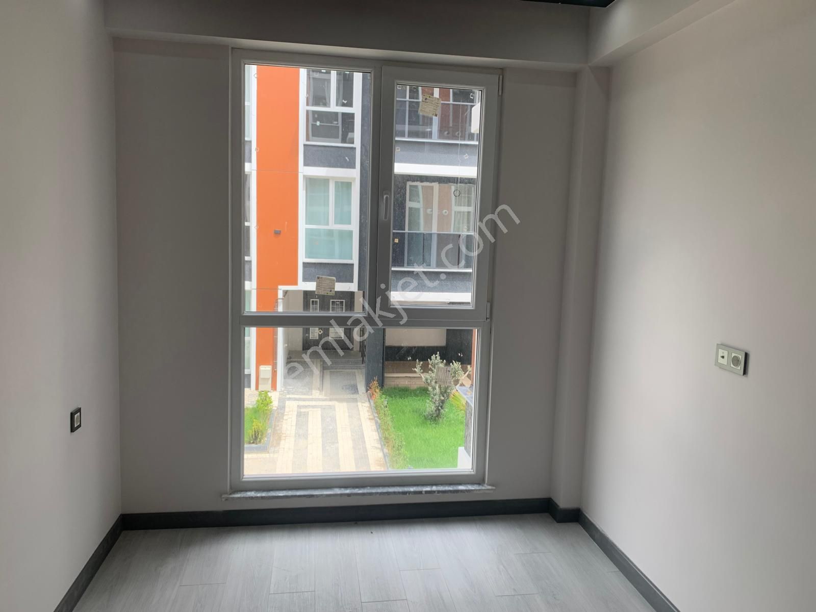 Molla Team'den Rumeli'de Havuz Manzaralı Kiralık 1+1 Lüks Daire - Görsel 15