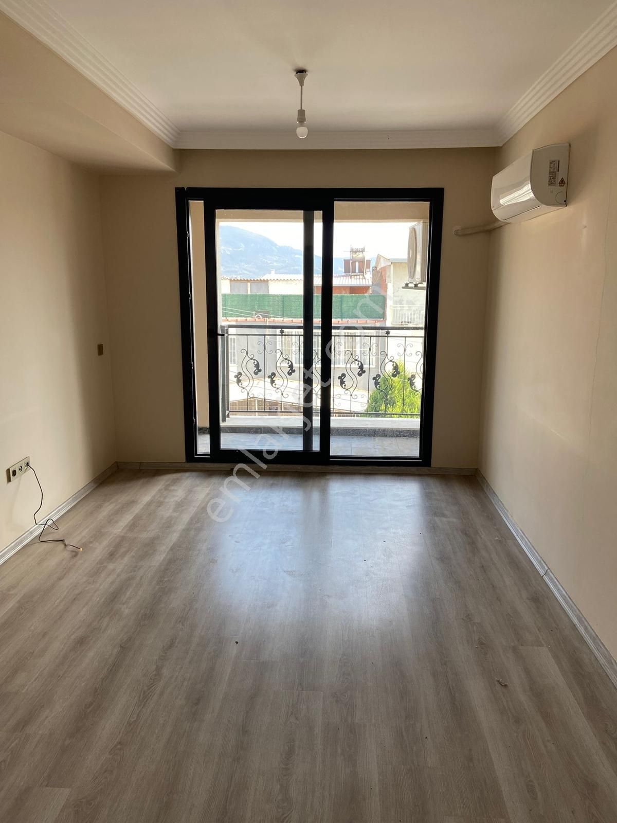 Bornova Evka 3te Satılık 1+1 Via Zone Projesi Dairesi - Görsel 9