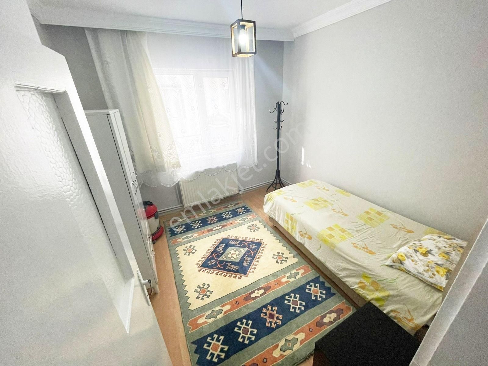 Sincan Mareşalda 2+1 Ara Kat Bağımsız Eşyalı Merkezi Konumda Daire - Görsel 16