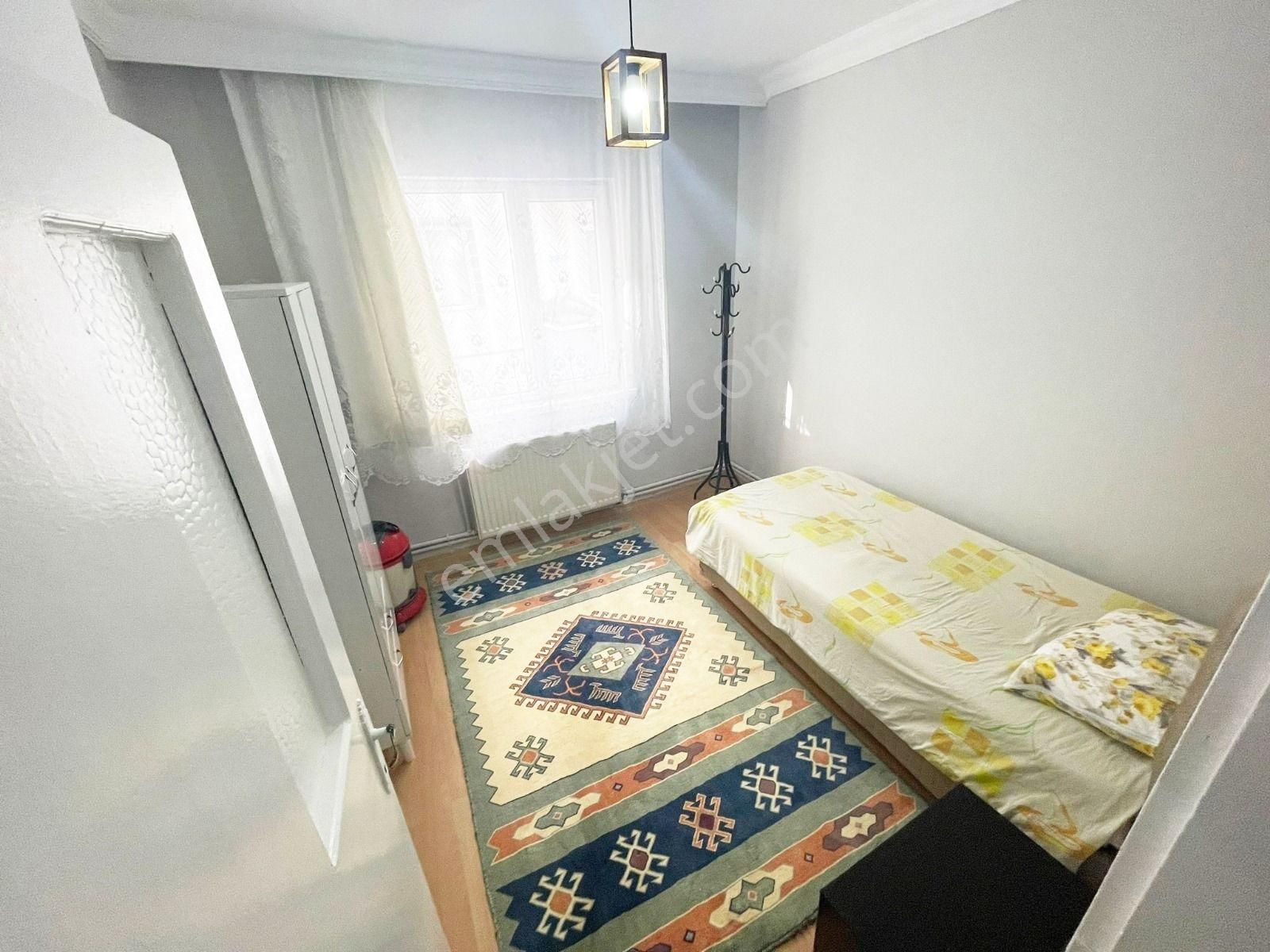 Sincan Mareşalda 2+1 Ara Kat Bağımsız Eşyalı Merkezi Konumda Daire - Görsel 15
