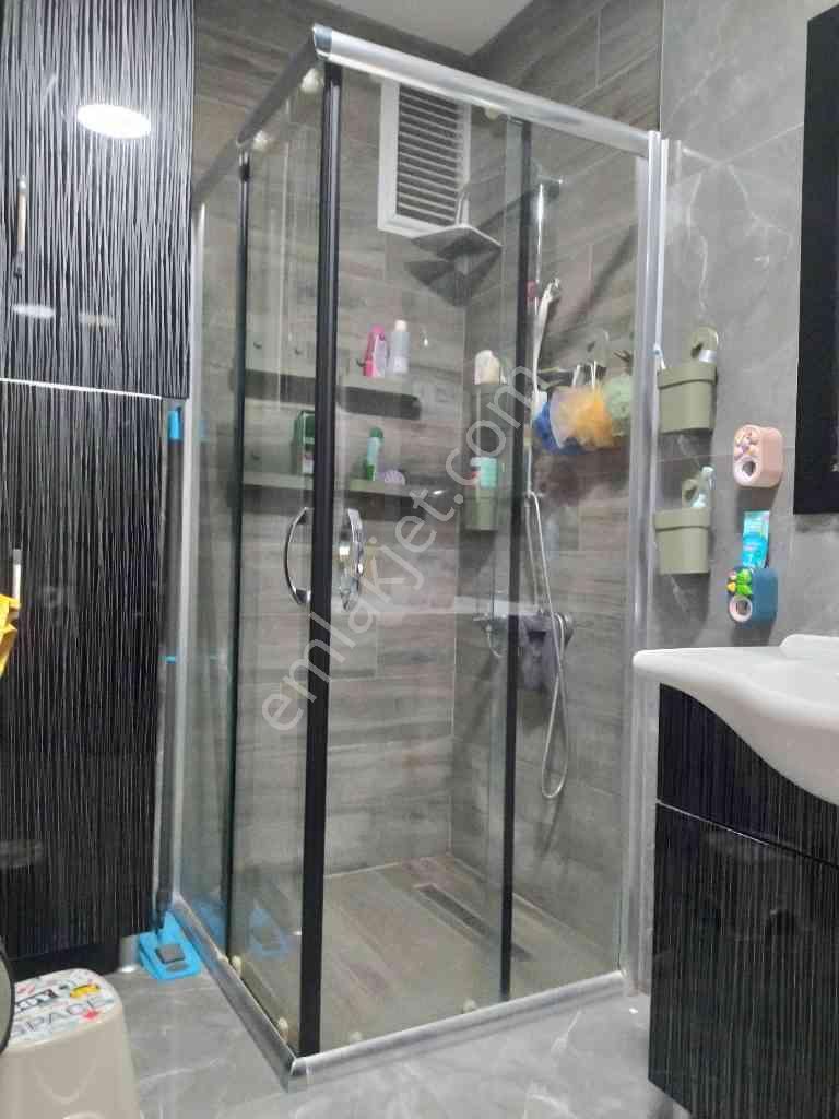 Ünalan Tuna Sokak’ta 2012 Yapımı 4. Kat – Otoparklı & Asansörlü - Görsel 20