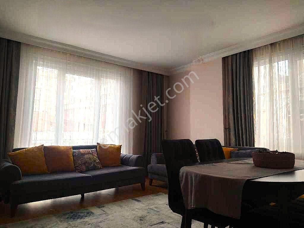 Ünalan Tuna Sokak’ta 2012 Yapımı 4. Kat – Otoparklı & Asansörlü - Görsel 5