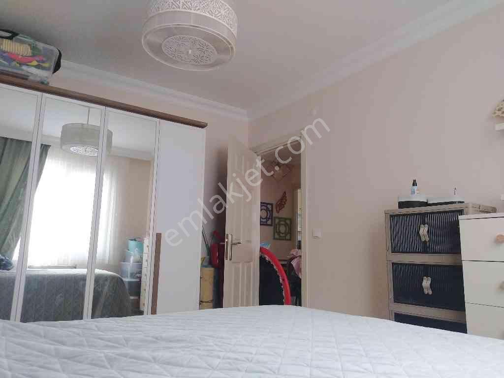 Ünalan Tuna Sokak’ta 2012 Yapımı 4. Kat – Otoparklı & Asansörlü - Görsel 27