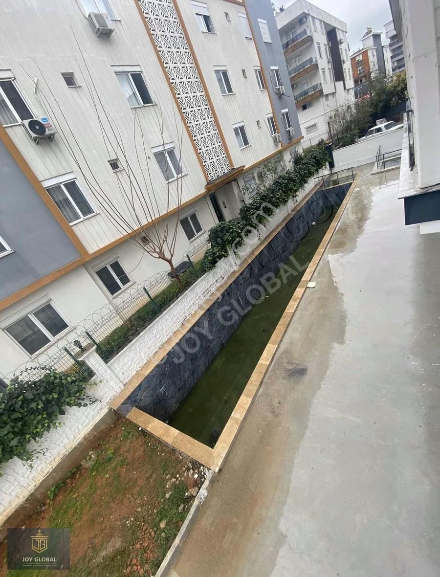 Şehir Merkezinde Havuzlu, Yeni 1+1 Kiralık Daire - Görsel 2