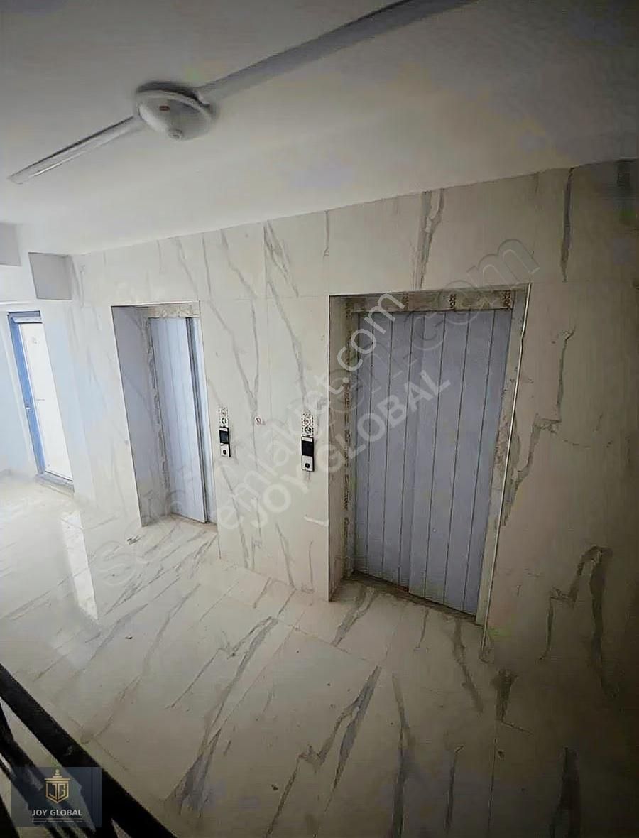 Şehir Merkezinde Havuzlu, Yeni 1+1 Kiralık Daire - Görsel 16