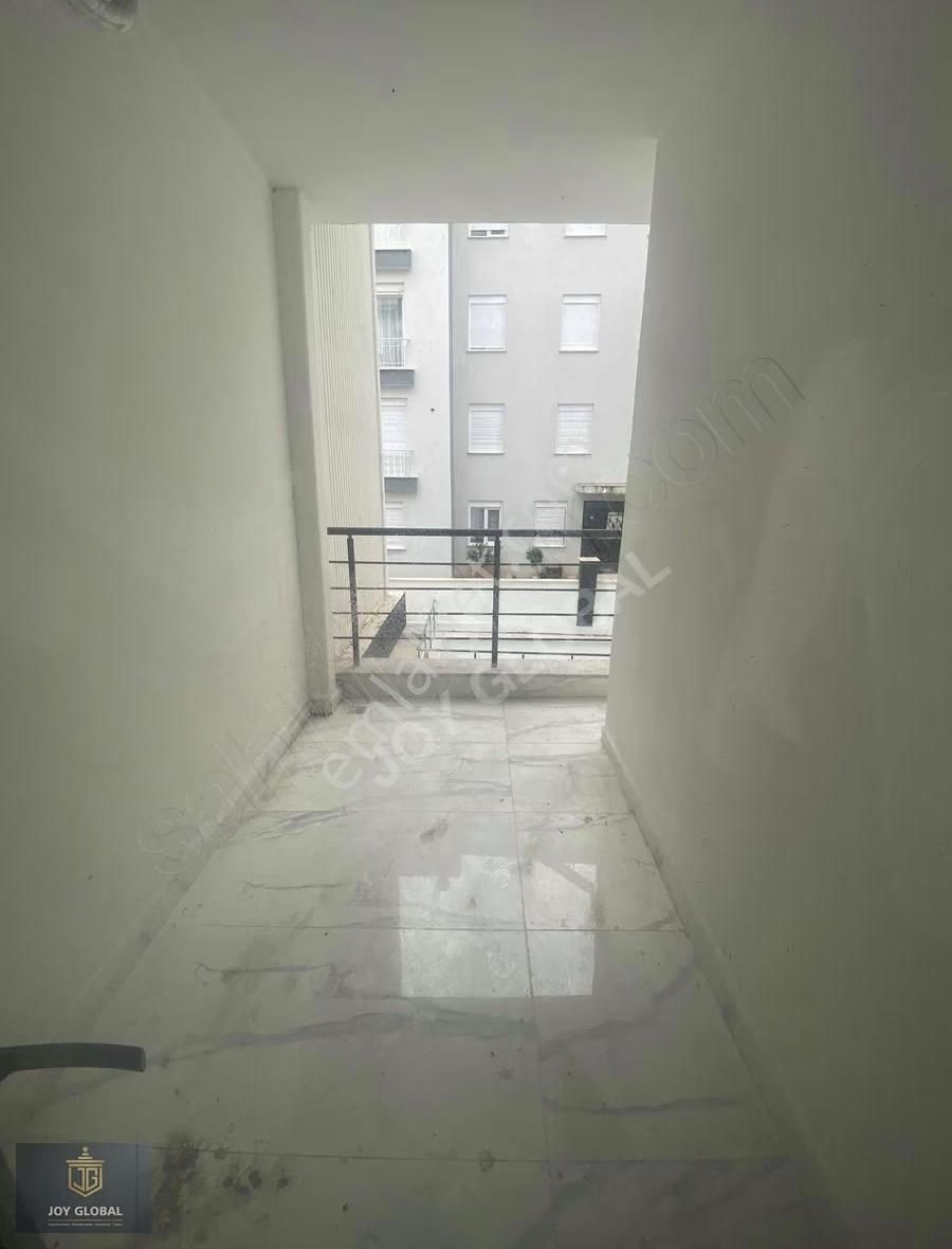 Şehir Merkezinde Havuzlu, Yeni 1+1 Kiralık Daire - Görsel 14