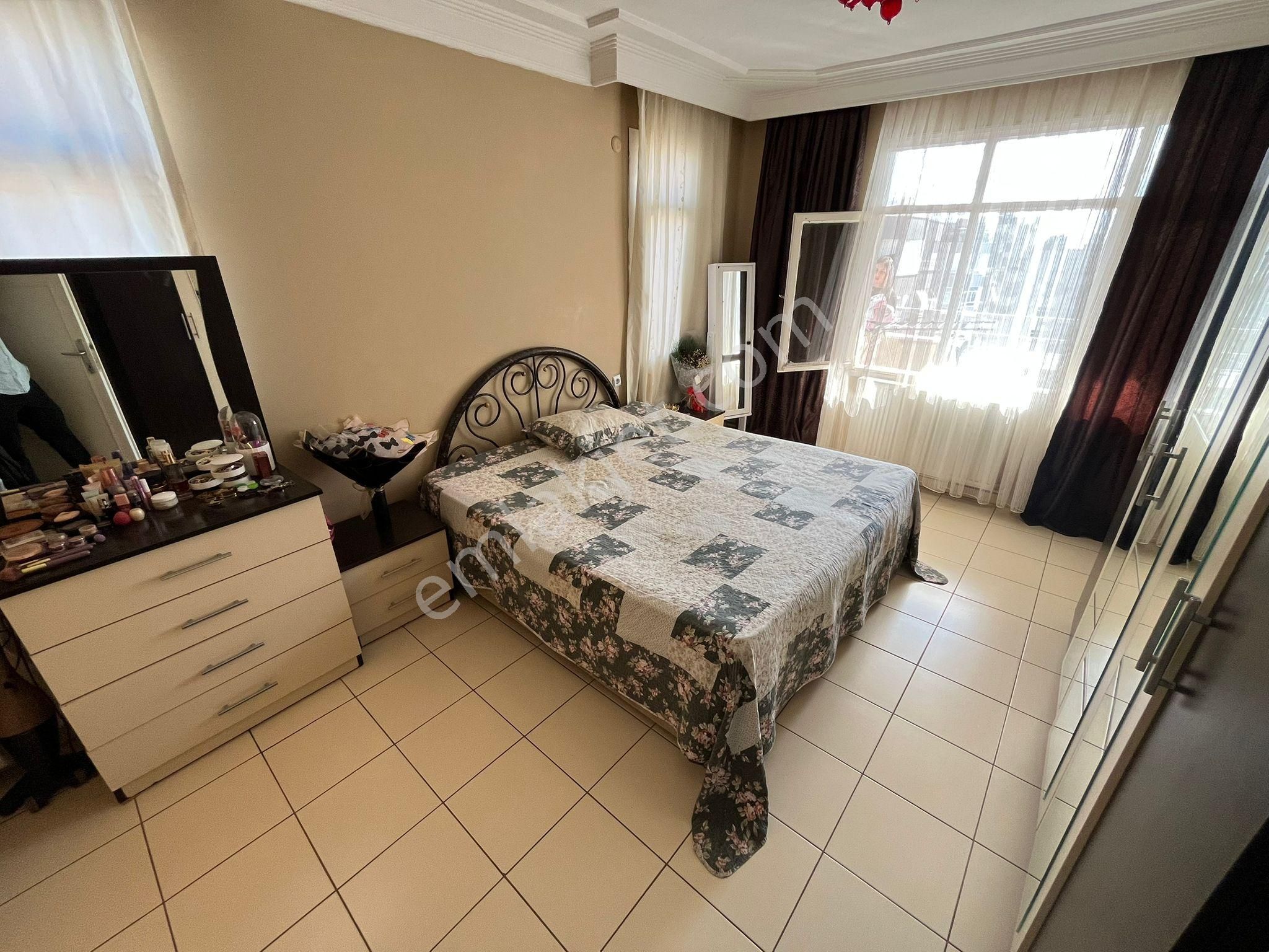 5+1 Güzelyalı Hasarsız 10-10 Katı 3banyo 235m2 Dgaz Kapalı Mutfak Sabahtan Akşama Güneş İçinde - Görsel 15