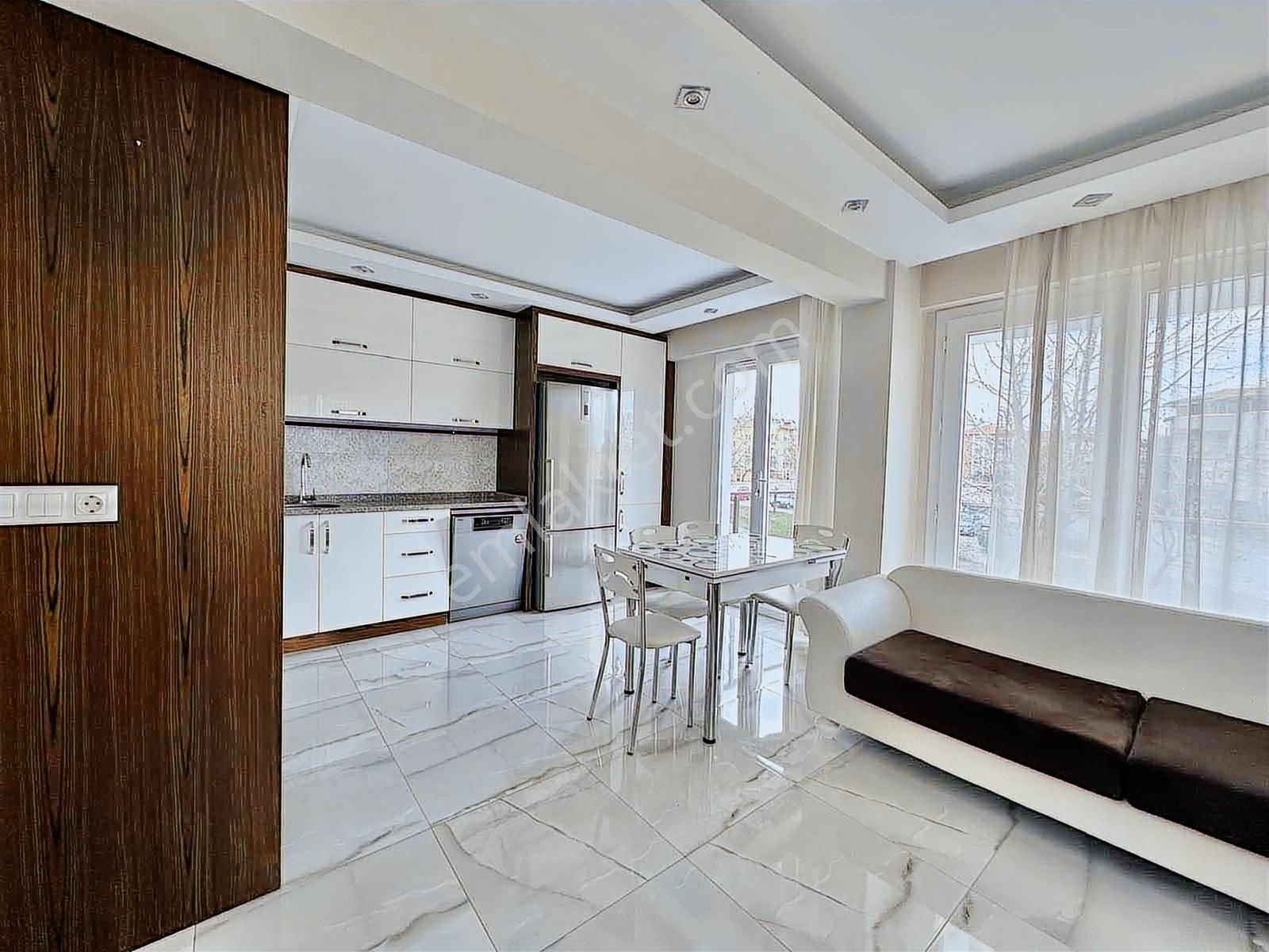 Zeytinköy'de Arakat 2+1 Eşyalı Daire - Görsel 6