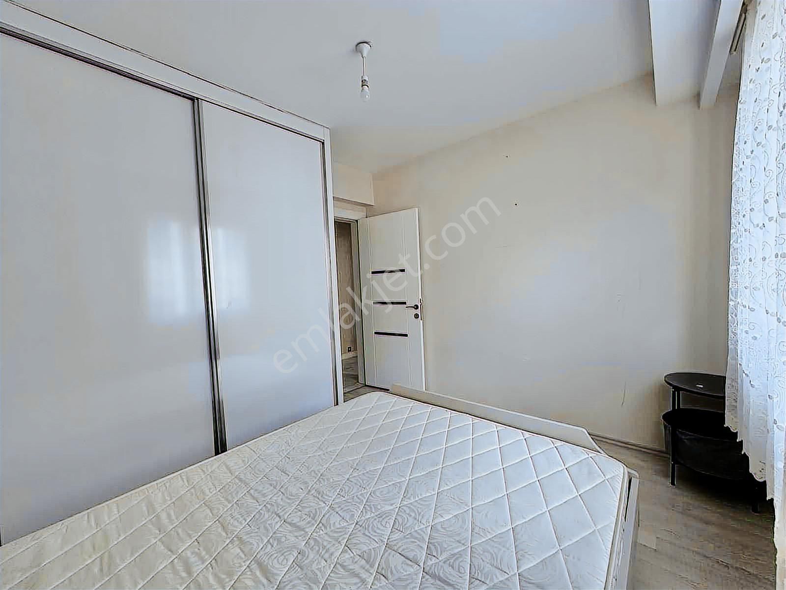 Zeytinköy'de Arakat 2+1 Eşyalı Daire - Görsel 25