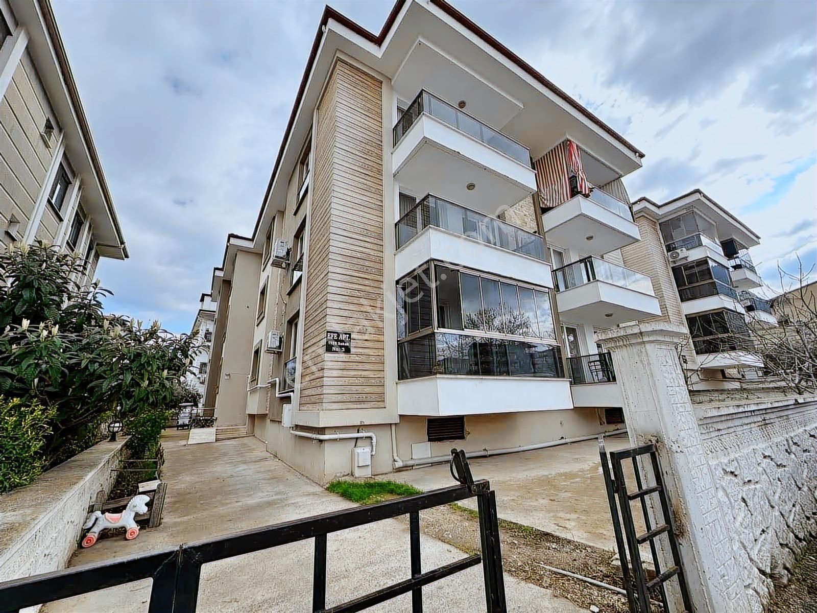 Zeytinköy'de Arakat 2+1 Eşyalı Daire - Görsel 14