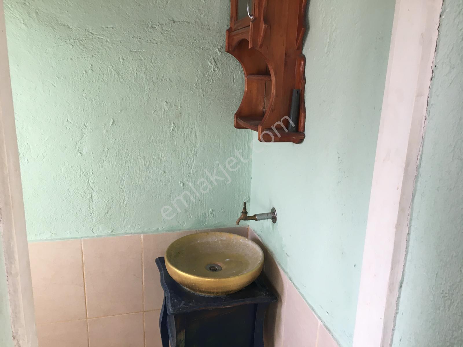 Torbalı'da Yatırıma Uygun Eşyalı Satılık Müstakil Köy Evi! - Görsel 10