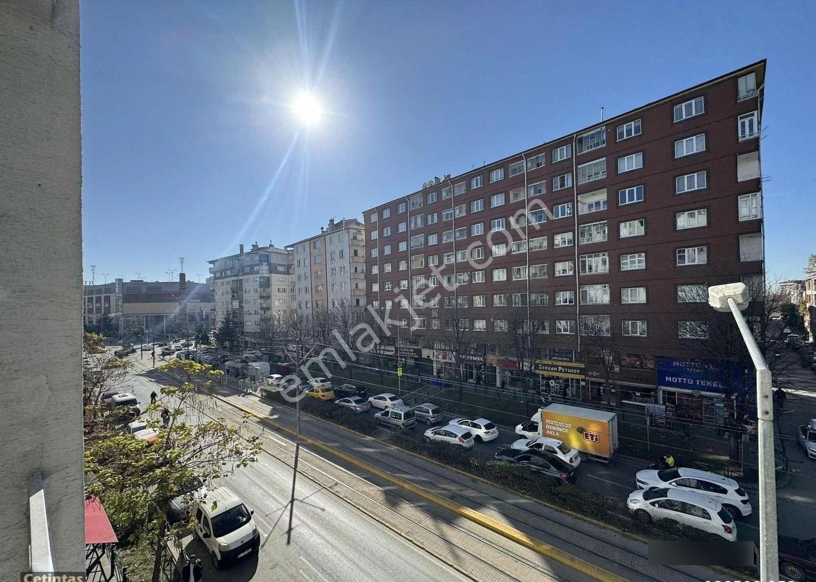 Esparkın Hemen Yanında Cadde Üzeri Kiralık 2+1 - Görsel 7