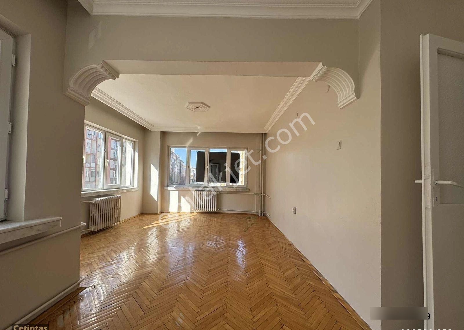 Esparkın Hemen Yanında Cadde Üzeri Kiralık 2+1 - Görsel 20