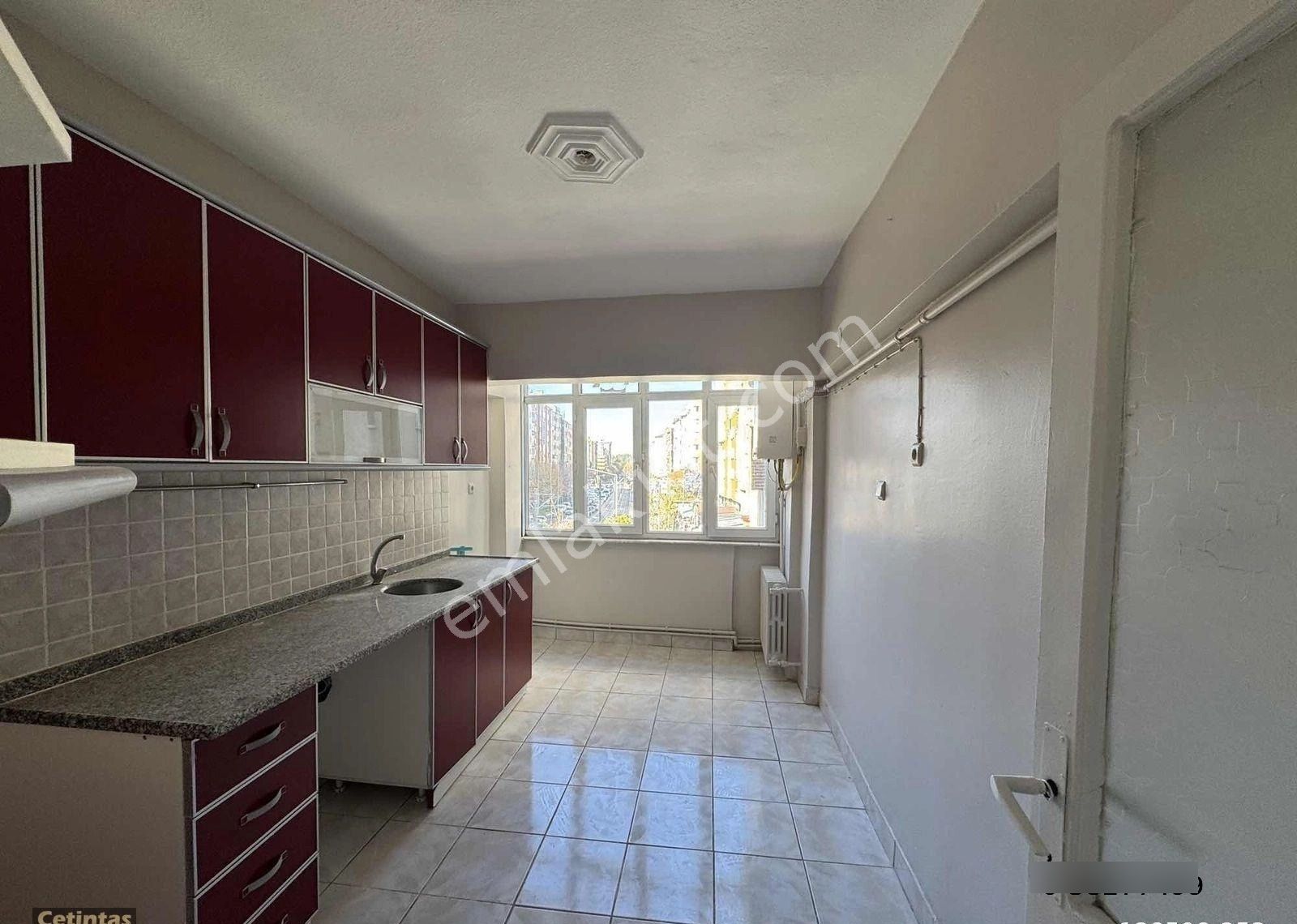 Esparkın Hemen Yanında Cadde Üzeri Kiralık 2+1 - Görsel 21