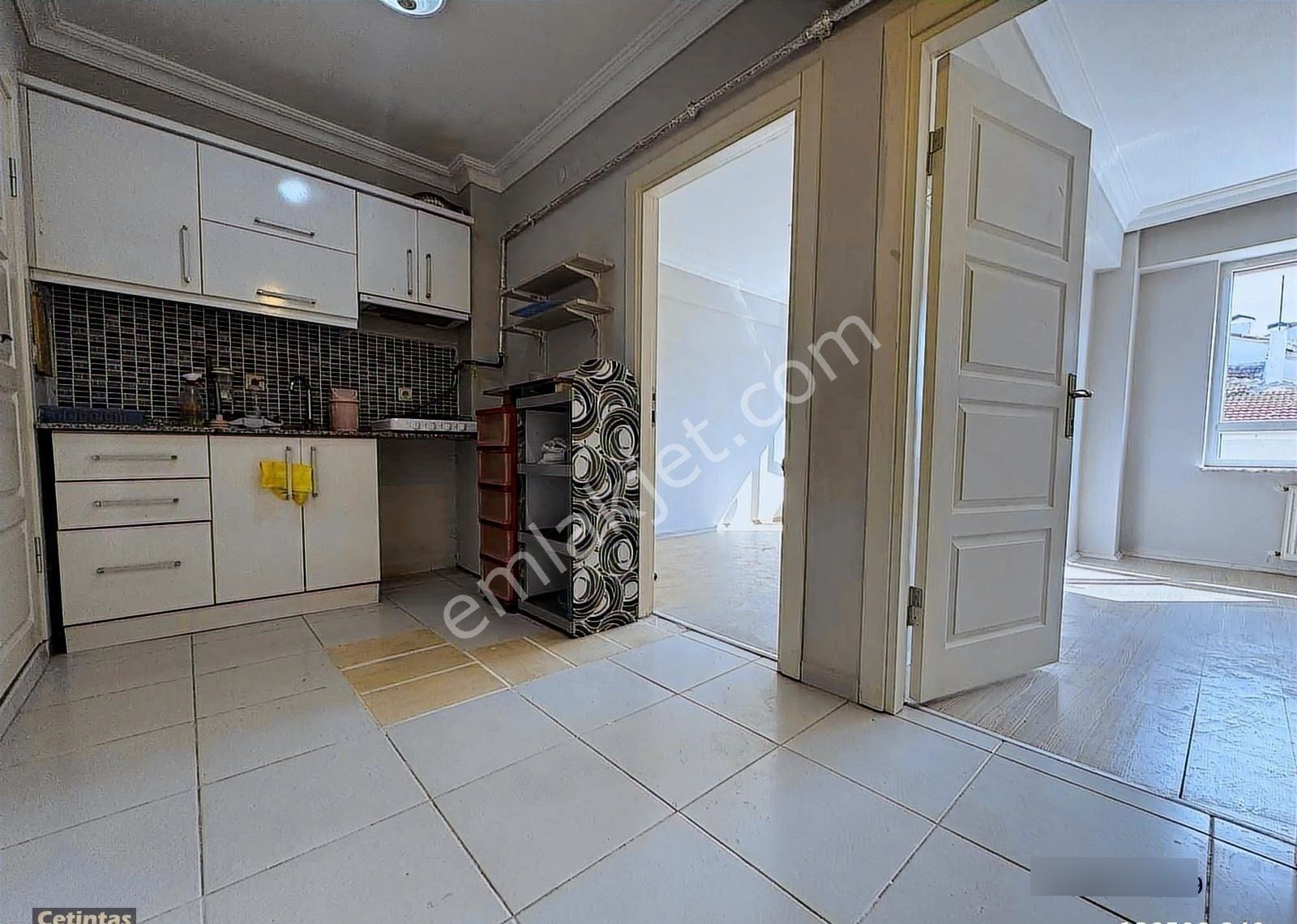 Şirintepe Mahallesinde 1+1 Daire - Görsel 5