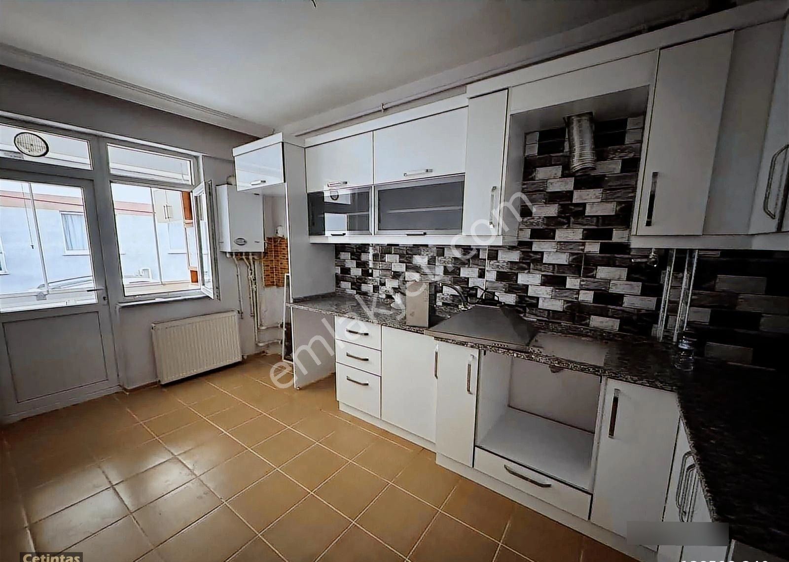 Yıldıztepe Mahallesinde Kiralık 2+1 Daire - Görsel 4