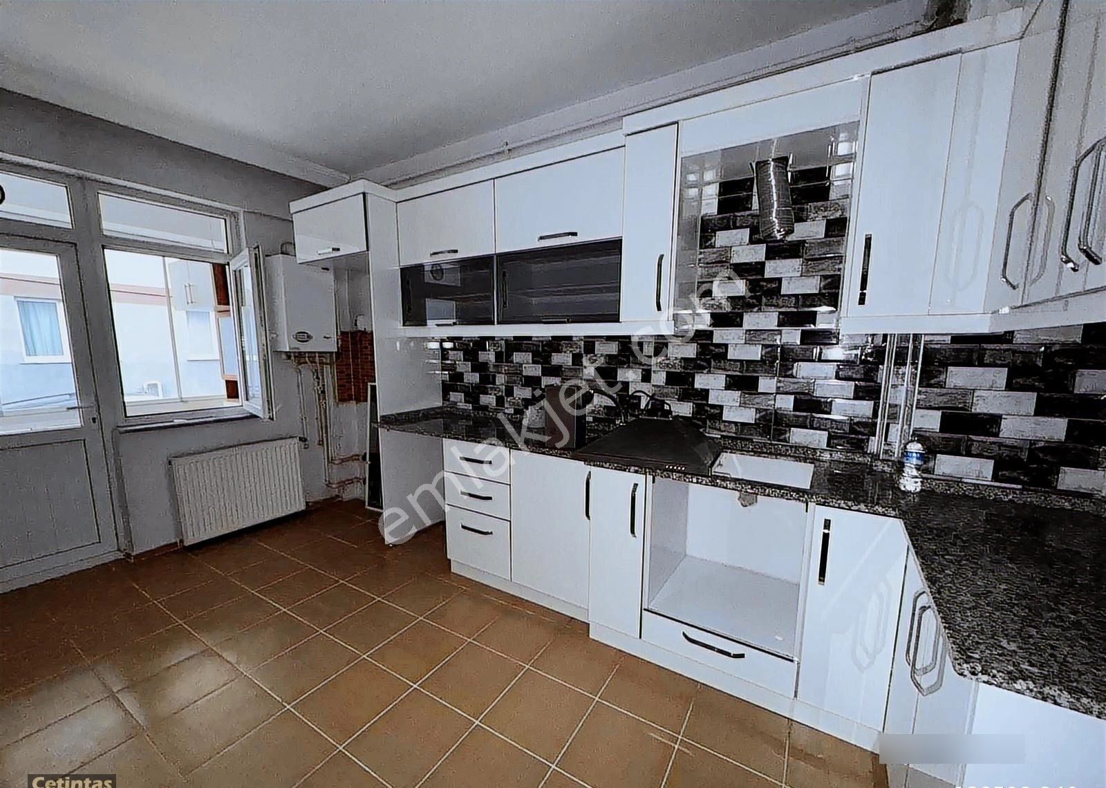 Yıldıztepe Mahallesinde Kiralık 2+1 Daire - Görsel 10