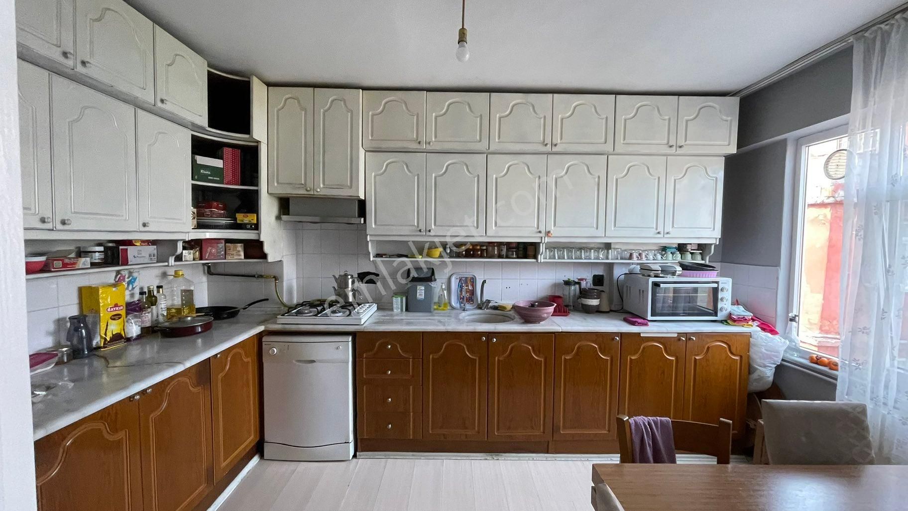 Unkapanı Mahallesı’nde Denız Manzaralı Satılık 3 + 1 Daıre - Görsel 9