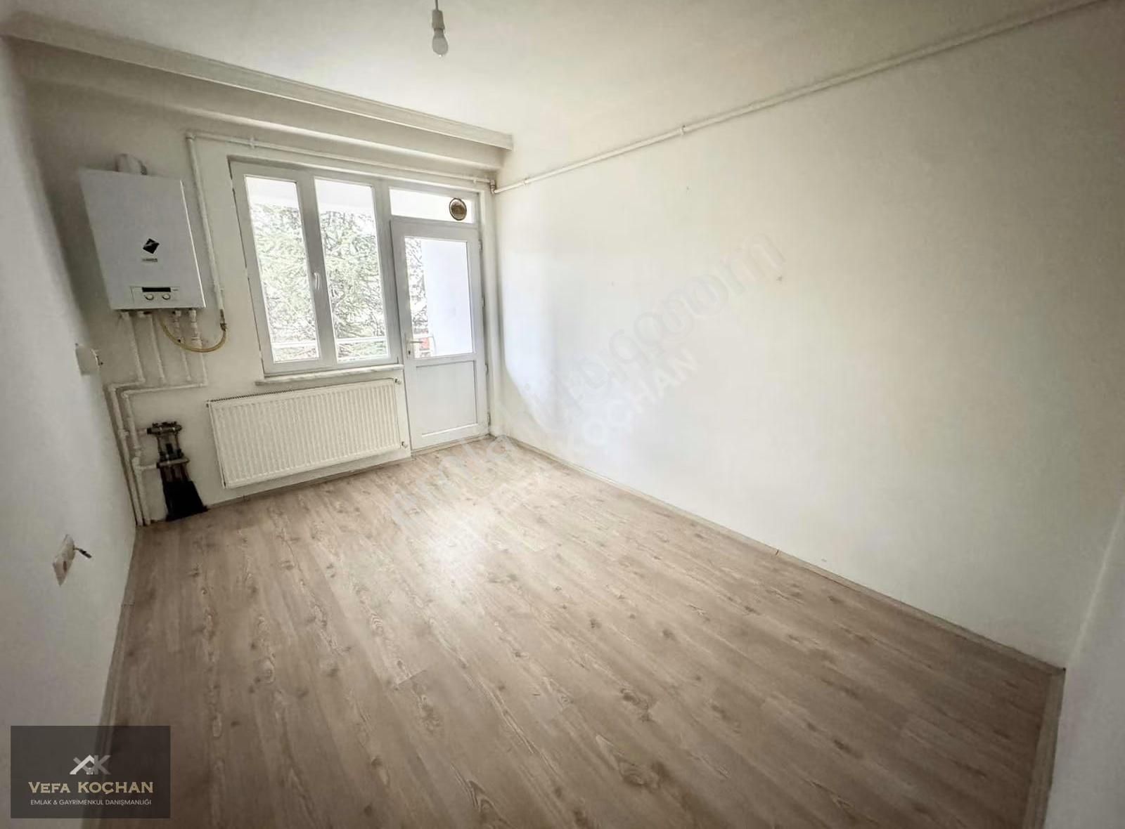Büyükdere'de Vefa'dan Asansörlü Özel Teraslı 2+1 Dublex Daire - Görsel 6