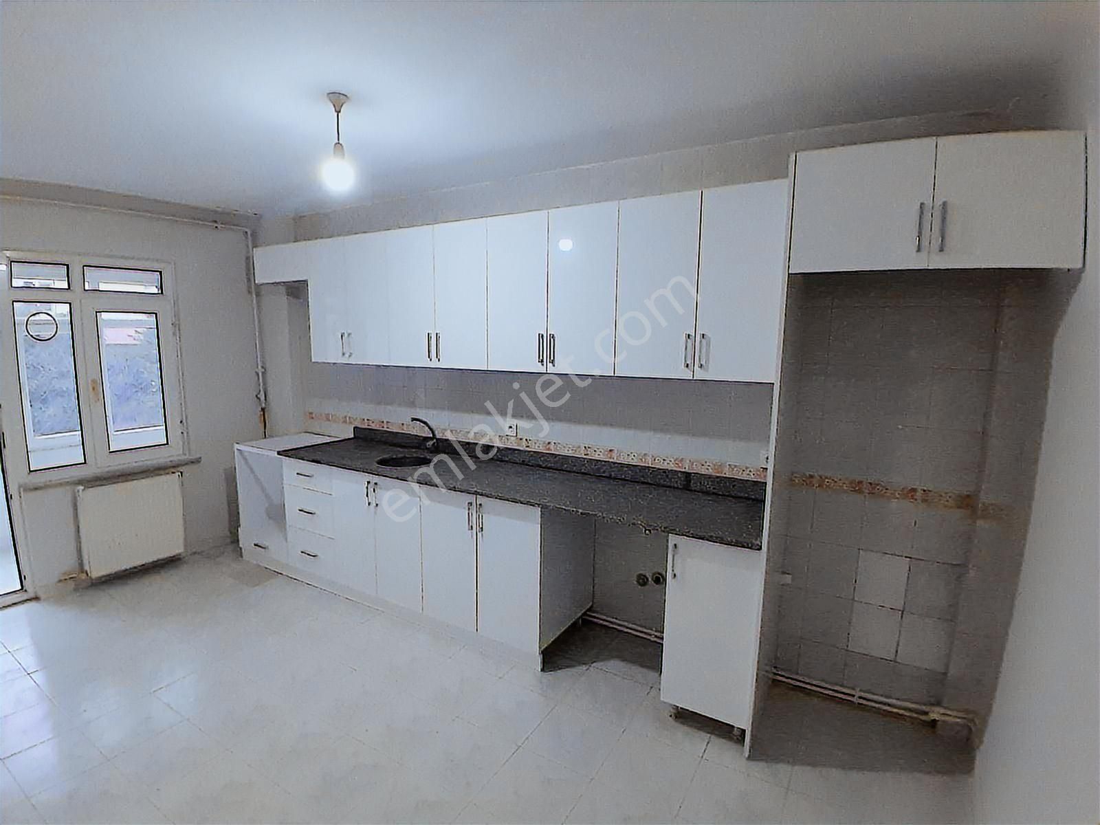 Sancaktepe Kiralık 3+1 140m² 1.kat - Görsel 12