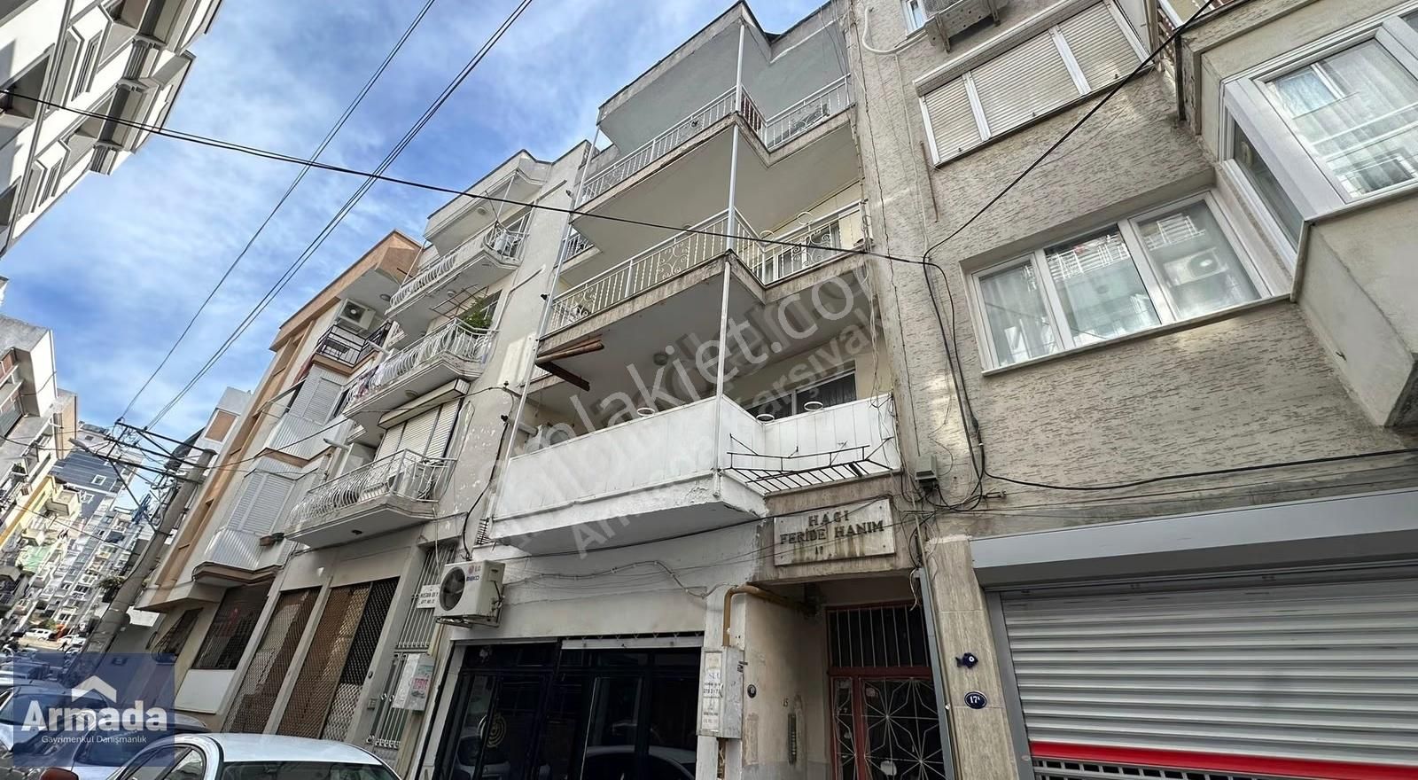 İzmir Hatay Üçyolda Satılık Geniş 3+1 İyi Konumlu Kelepir Daire