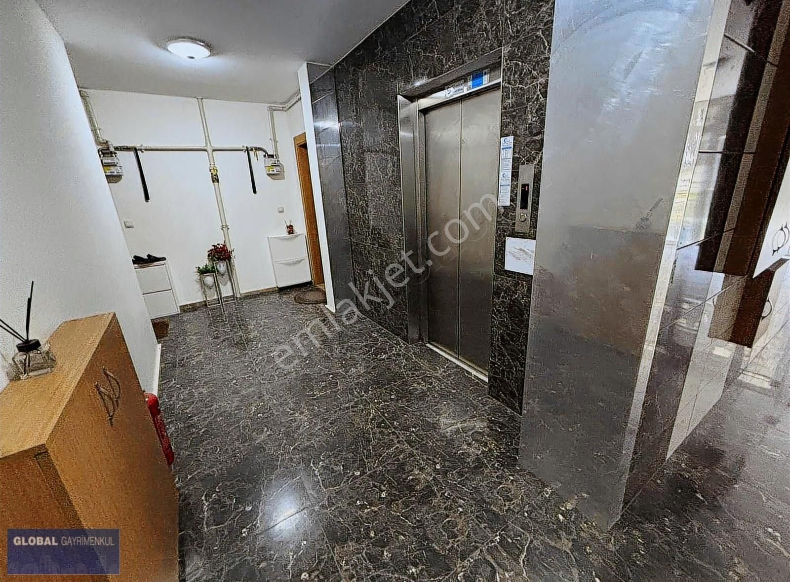 Global'den,havuzlu Elit Sitede,bahçe Kullanımlı,villa Tadında - Görsel 9