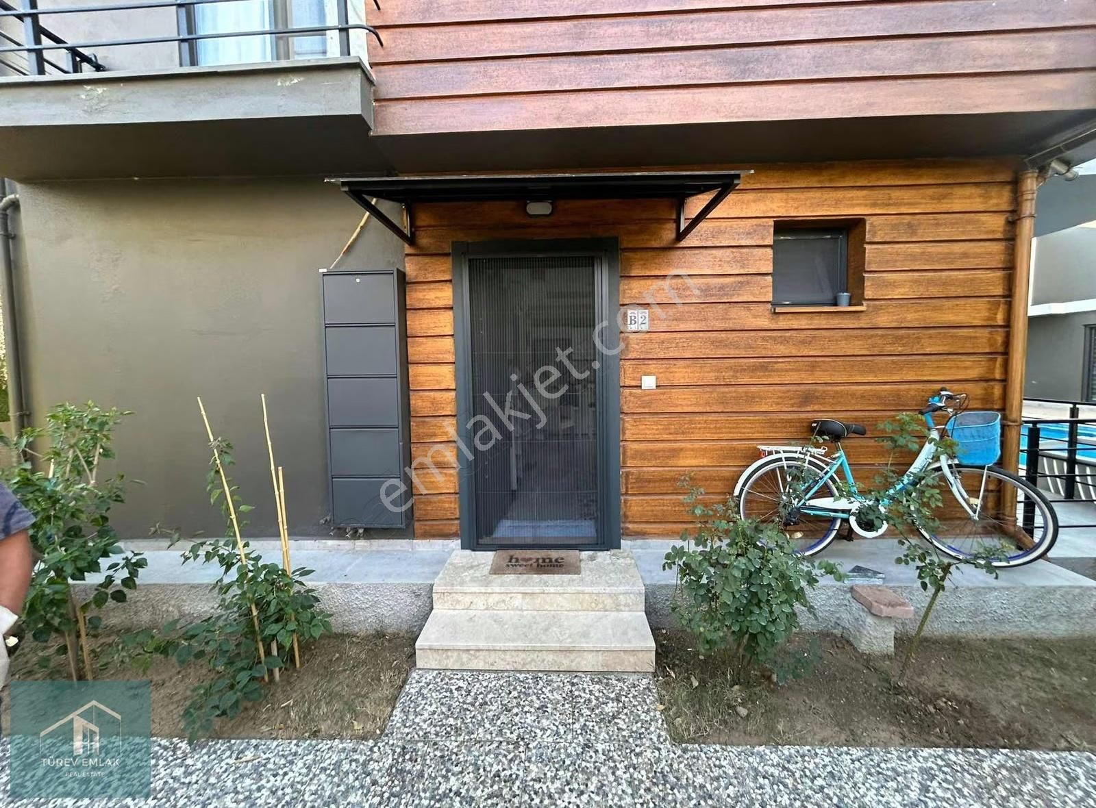 Havuzlu Sitede Satılık 2+1 Eşyalı Daire - Görsel 24