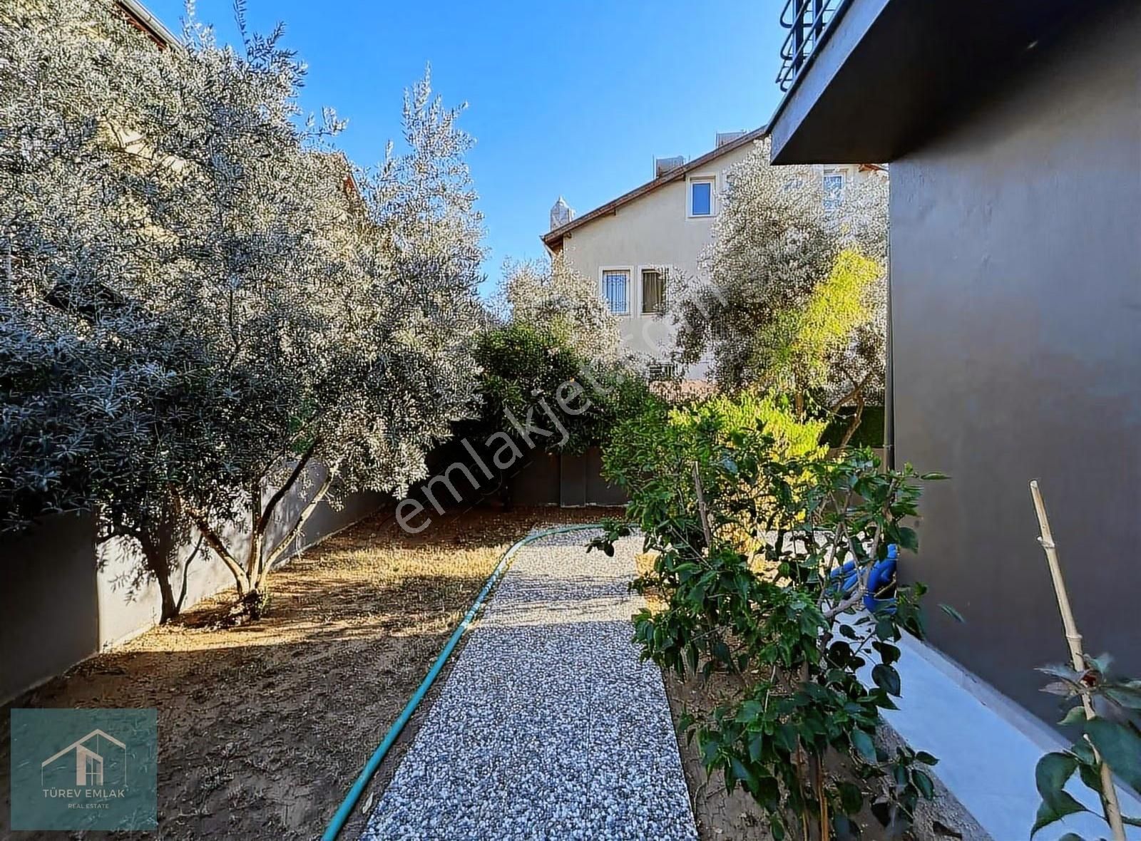 Havuzlu Sitede Satılık 2+1 Eşyalı Daire - Görsel 9