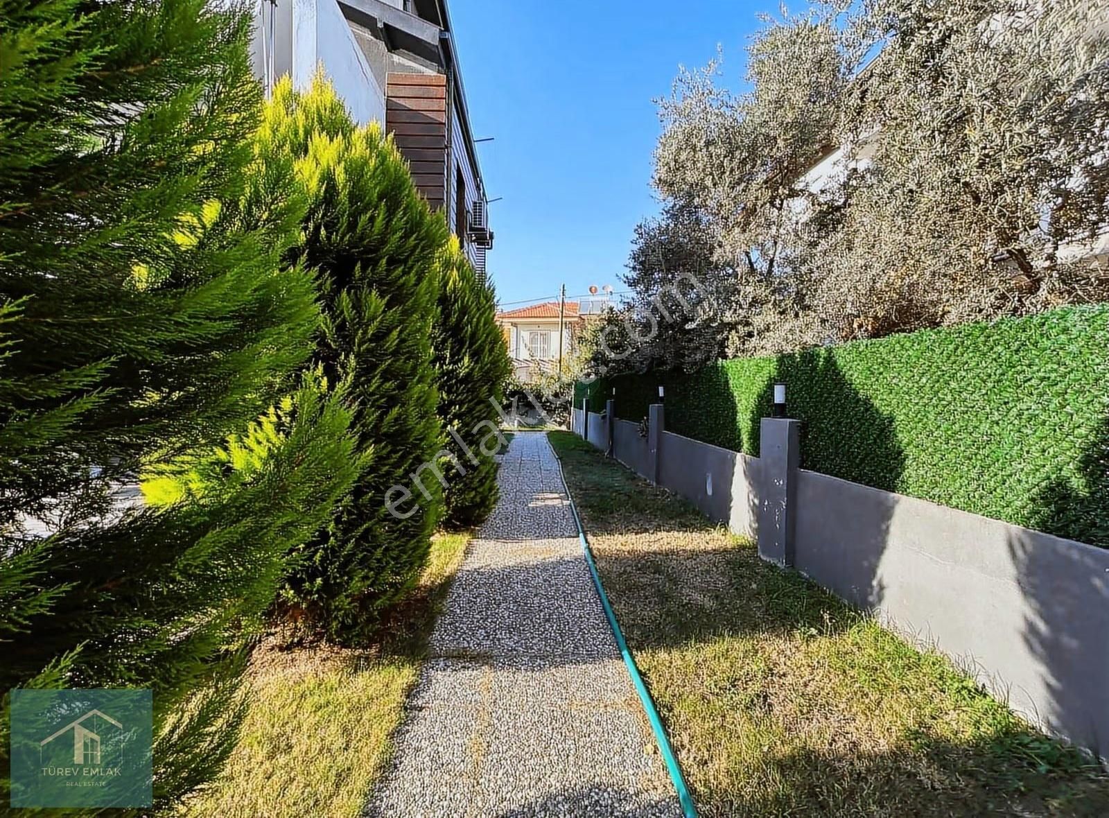 Havuzlu Sitede Satılık 2+1 Eşyalı Daire - Görsel 4