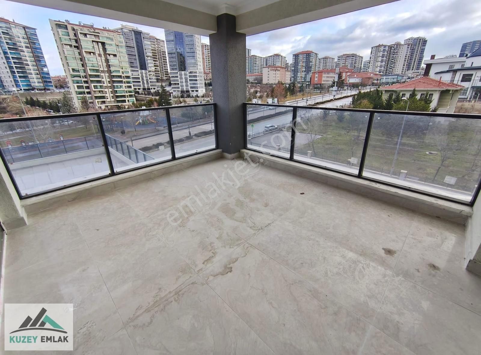 Güneşevlerin En Güzel Lokasyonunda Park Manzaralı Süper Lüks 4+1 - Görsel 17