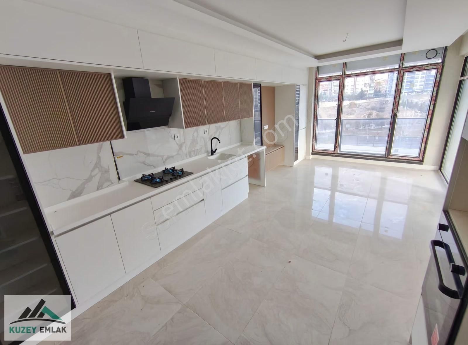 Güneşevlerin En Güzel Lokasyonunda Park Manzaralı Süper Lüks 4+1 - Görsel 15