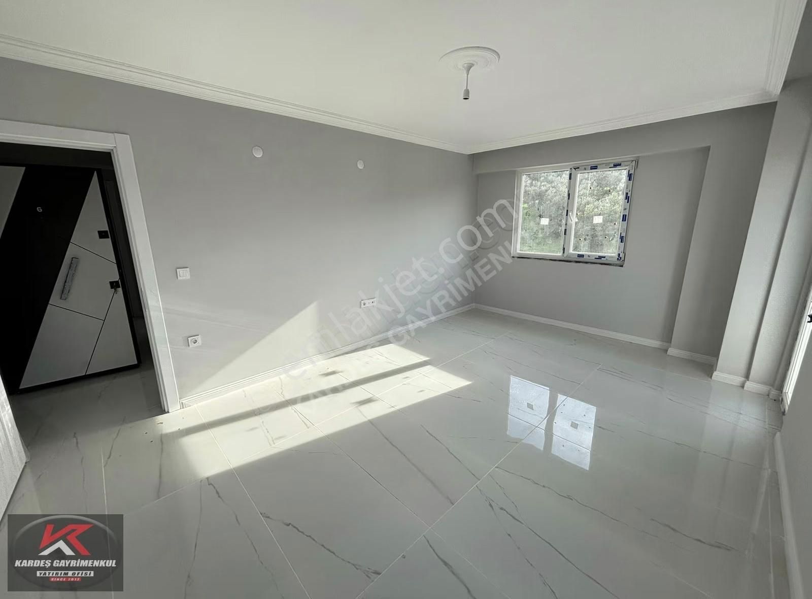Kayacıkta Modern Tasarımlı, Yerden Isıtmalı Satılık 2+1 Daire - Görsel 7
