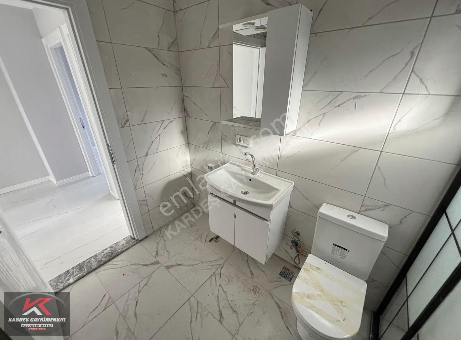 Kayacıkta Modern Tasarımlı, Yerden Isıtmalı Satılık 2+1 Daire - Görsel 32