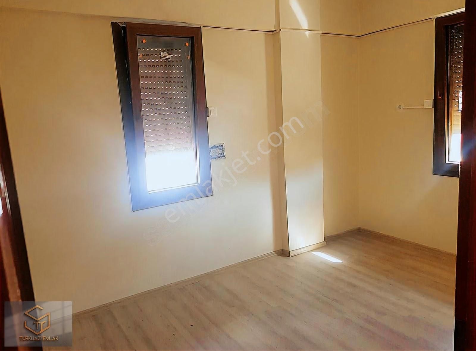 Yeni Foça'da Marina'ya Yakın Satılık Villa - Görsel 19