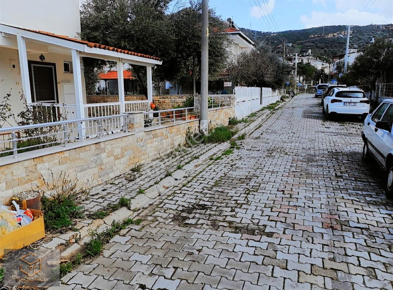 Yeni Foça'da Marina'ya Yakın Satılık Villa - Görsel 12