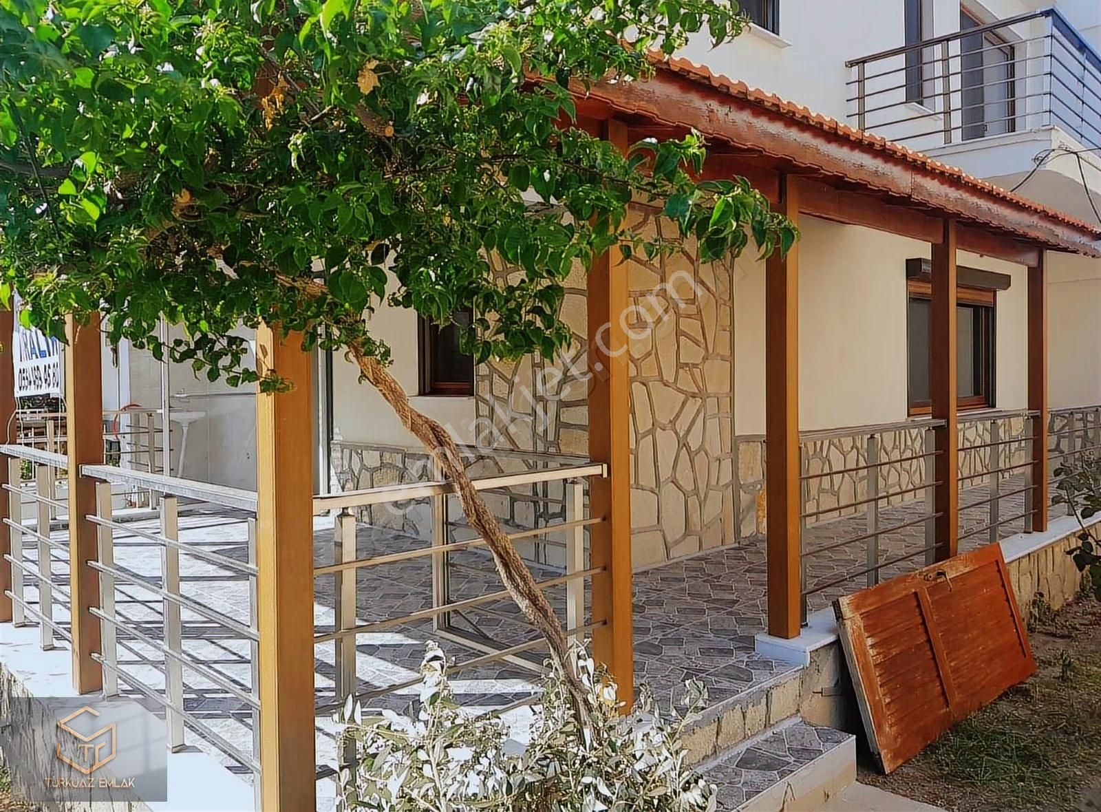 Yeni Foça'da Marina'ya Yakın Satılık Villa - Görsel 21