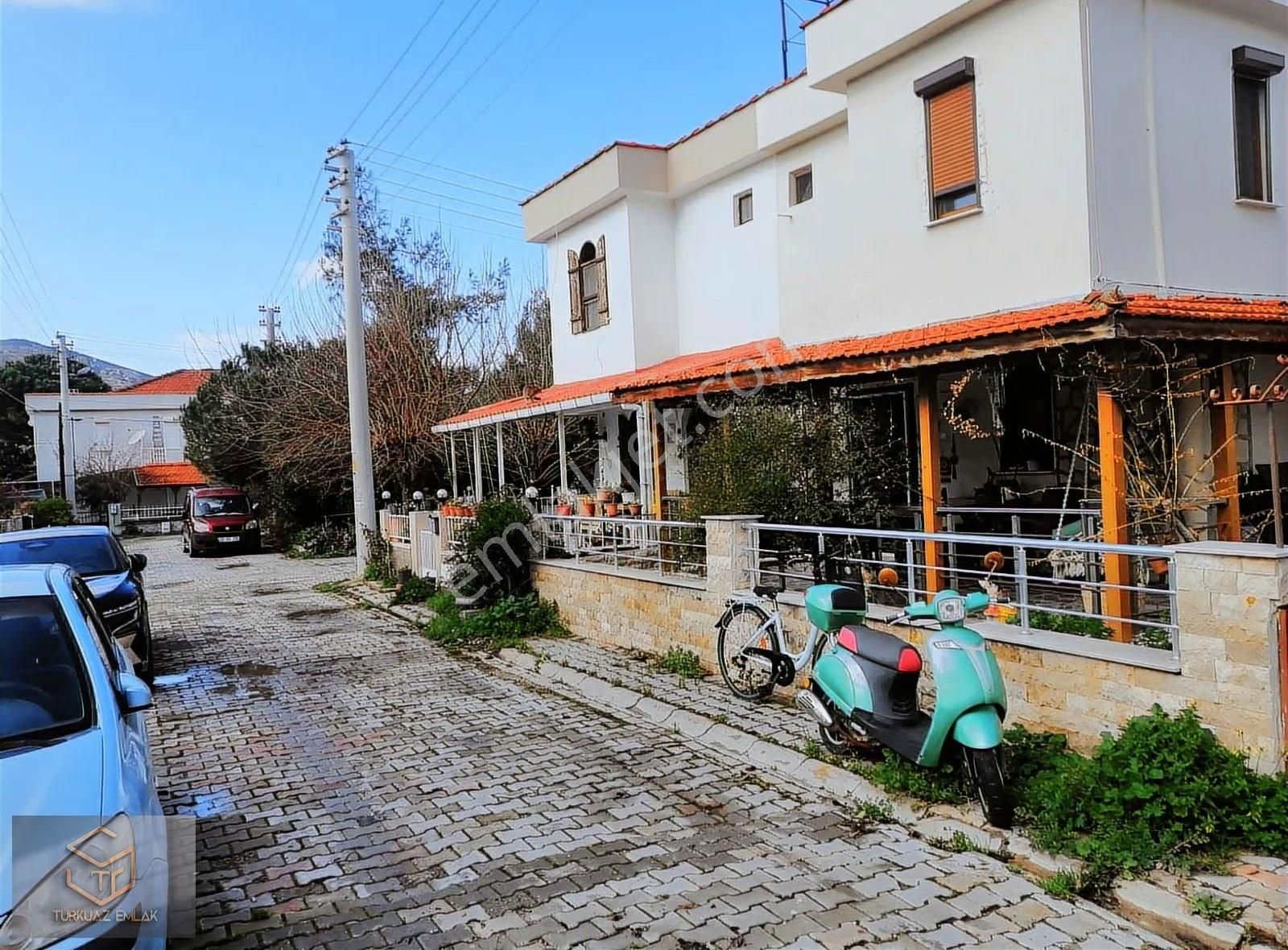 Yeni Foça'da Marina'ya Yakın Satılık Villa - Görsel 4