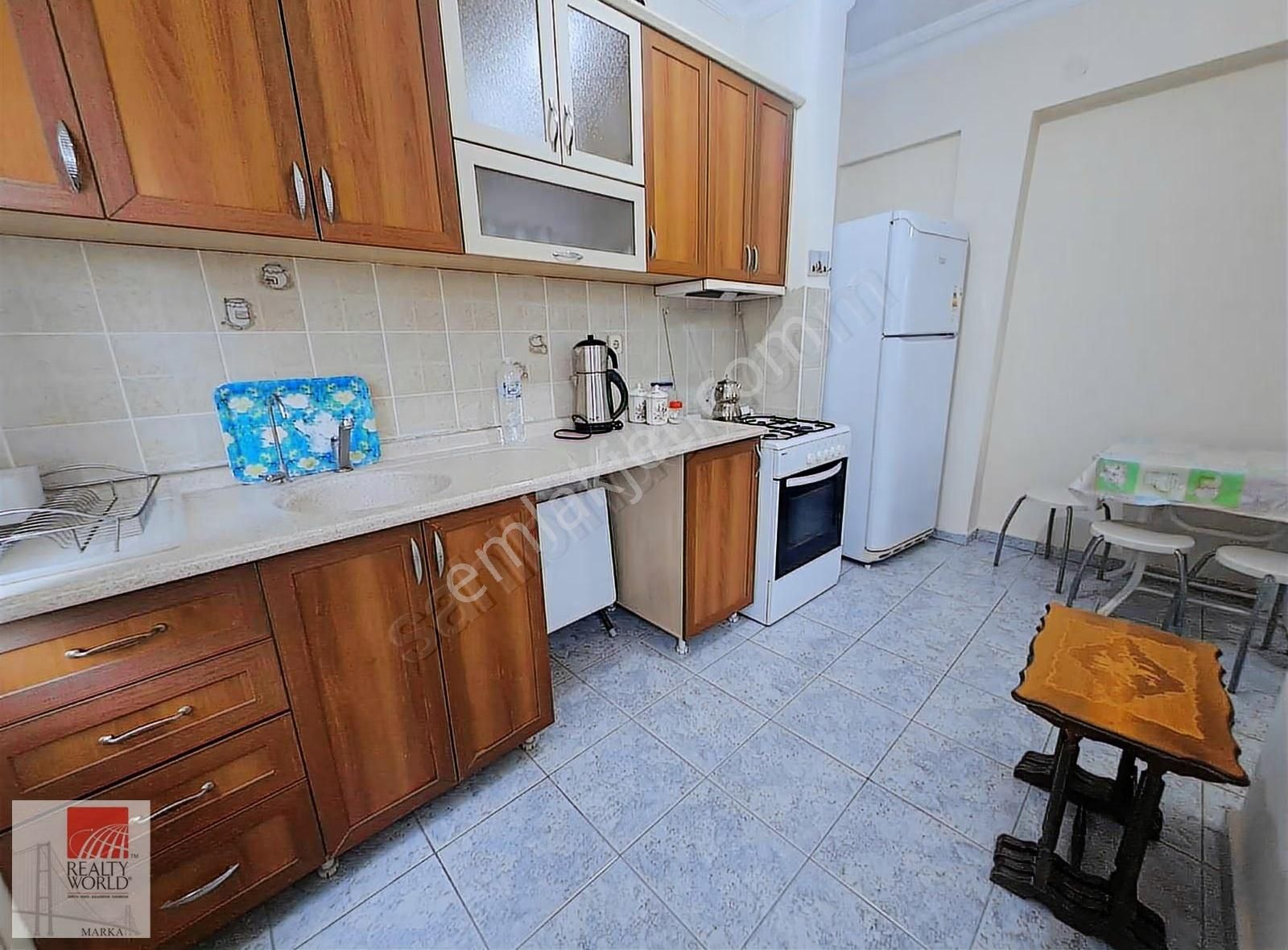 Antalya Etiler'de Cadde Üzeri Katta Eşyalı Kiralık 2+1 Daire - Görsel 11