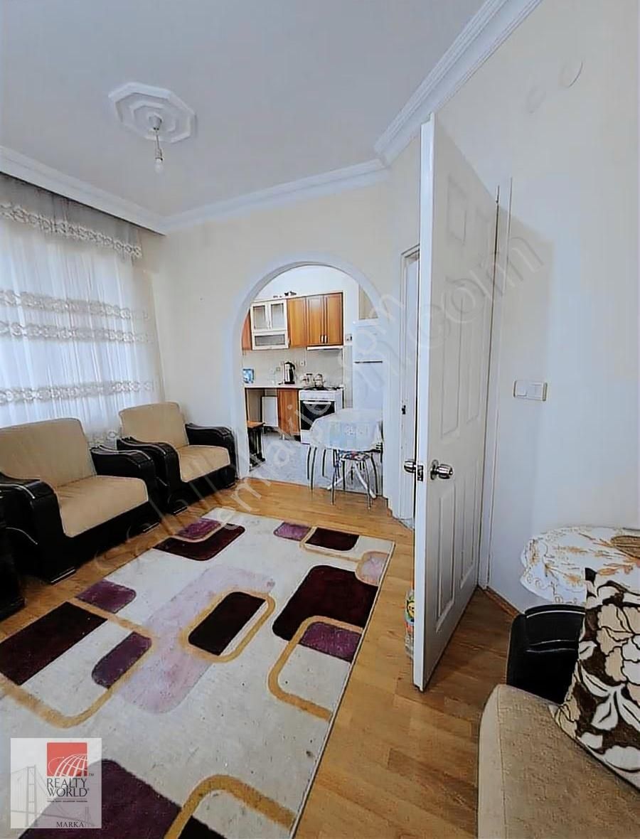 Antalya Etiler'de Cadde Üzeri Katta Eşyalı Kiralık 2+1 Daire - Görsel 13