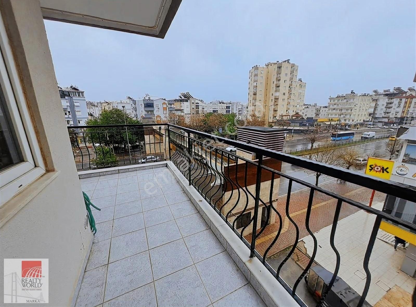 Antalya Etiler'de Cadde Üzeri Katta Eşyalı Kiralık 2+1 Daire - Görsel 7