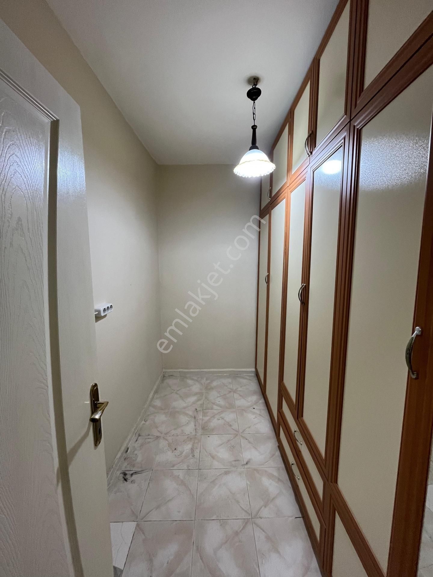 3+1 Güzelyalı 10-1katı Dgaz Kap.mutfak G.odası Geniş Kgb Cephe 185m2 Araç Takas Olur Hasarsız - Görsel 16