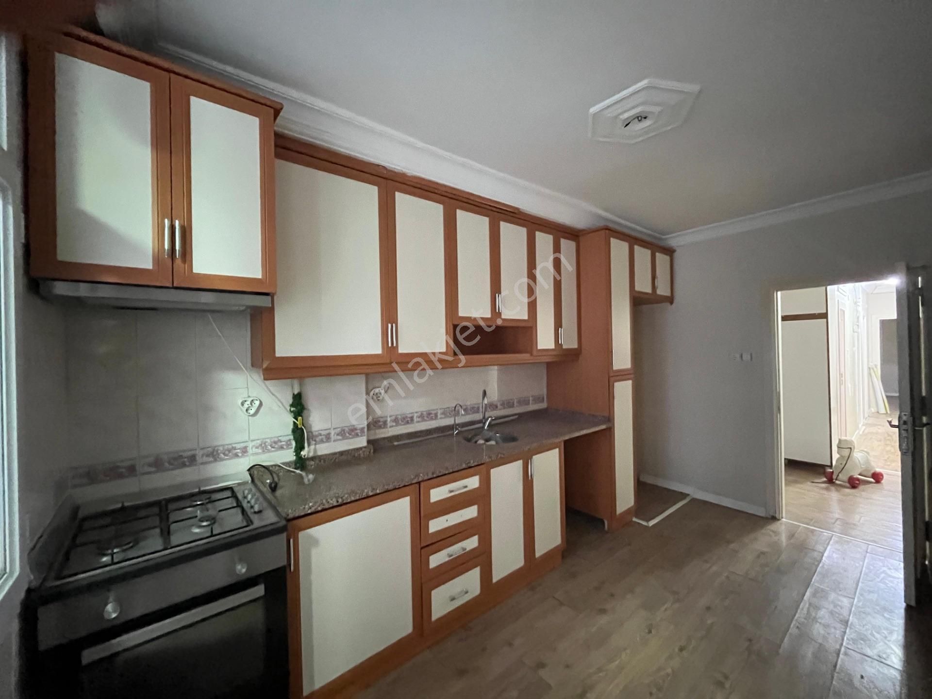 3+1 Güzelyalı 10-1katı Dgaz Kap.mutfak G.odası Geniş Kgb Cephe 185m2 Araç Takas Olur Hasarsız - Görsel 13