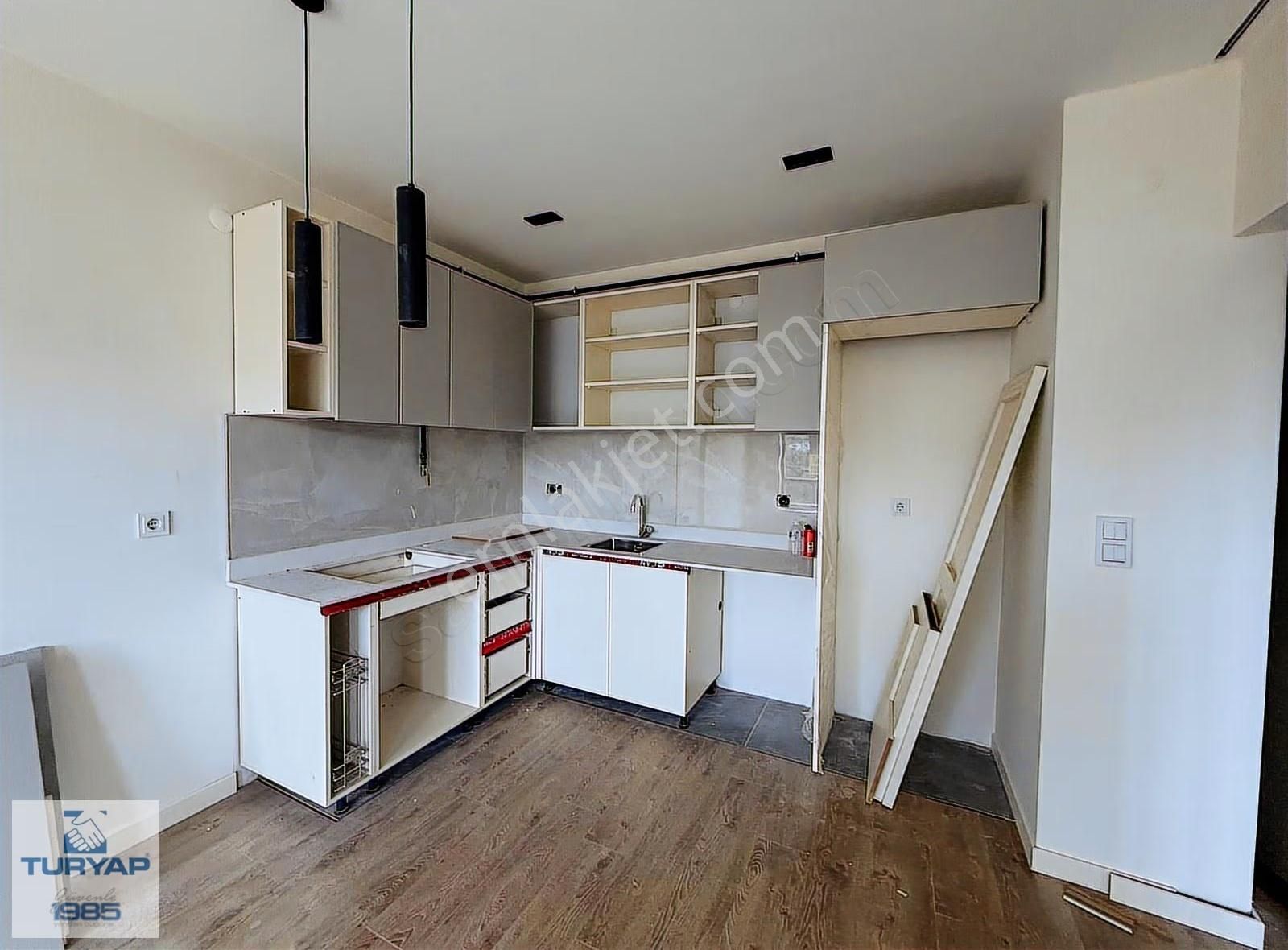 Green Kadıköy'de Kadı Caddesi'ne Cephe Satılık 1+1 Daire - Görsel 10