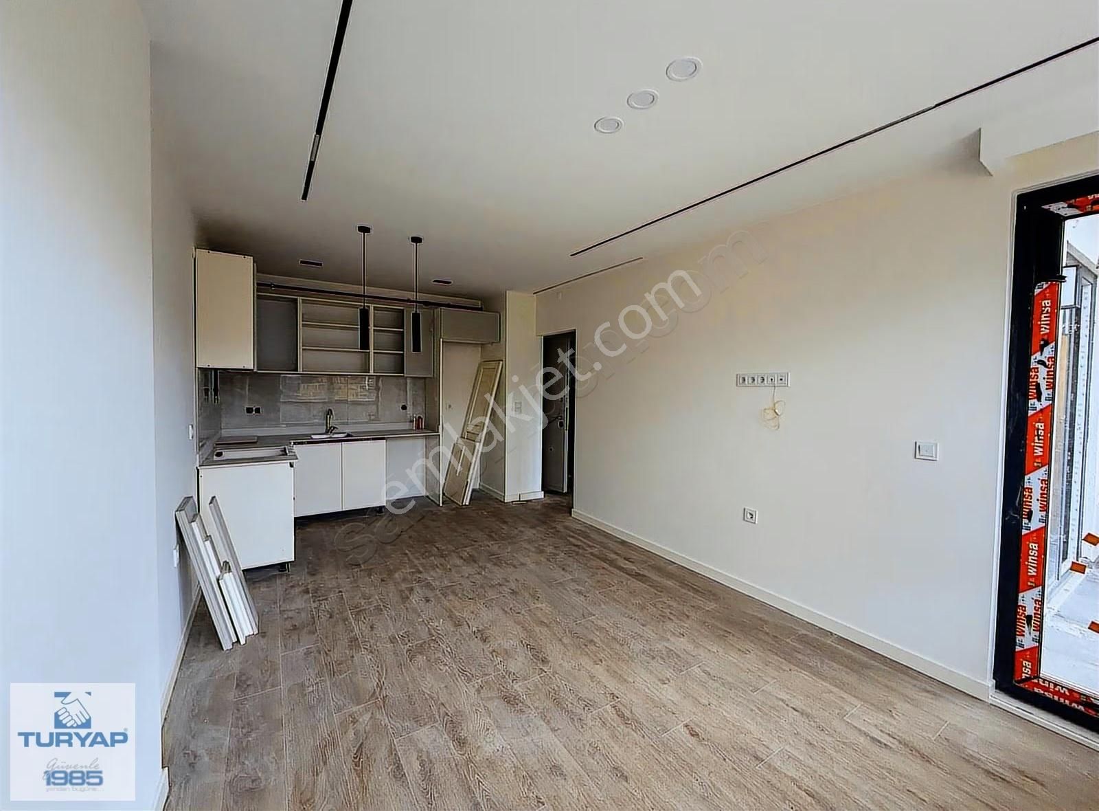 Green Kadıköy'de Kadı Caddesi'ne Cephe Satılık 1+1 Daire - Görsel 11