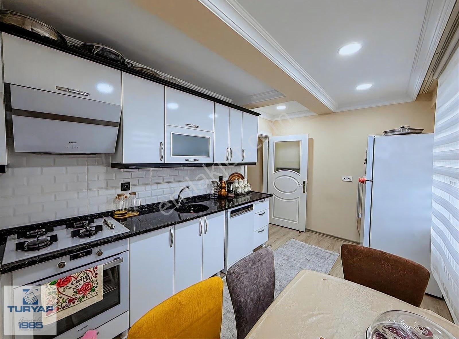 Yalova Çiftlikköy Sultaniye'de 3+1 Satılık Daire - Görsel 9