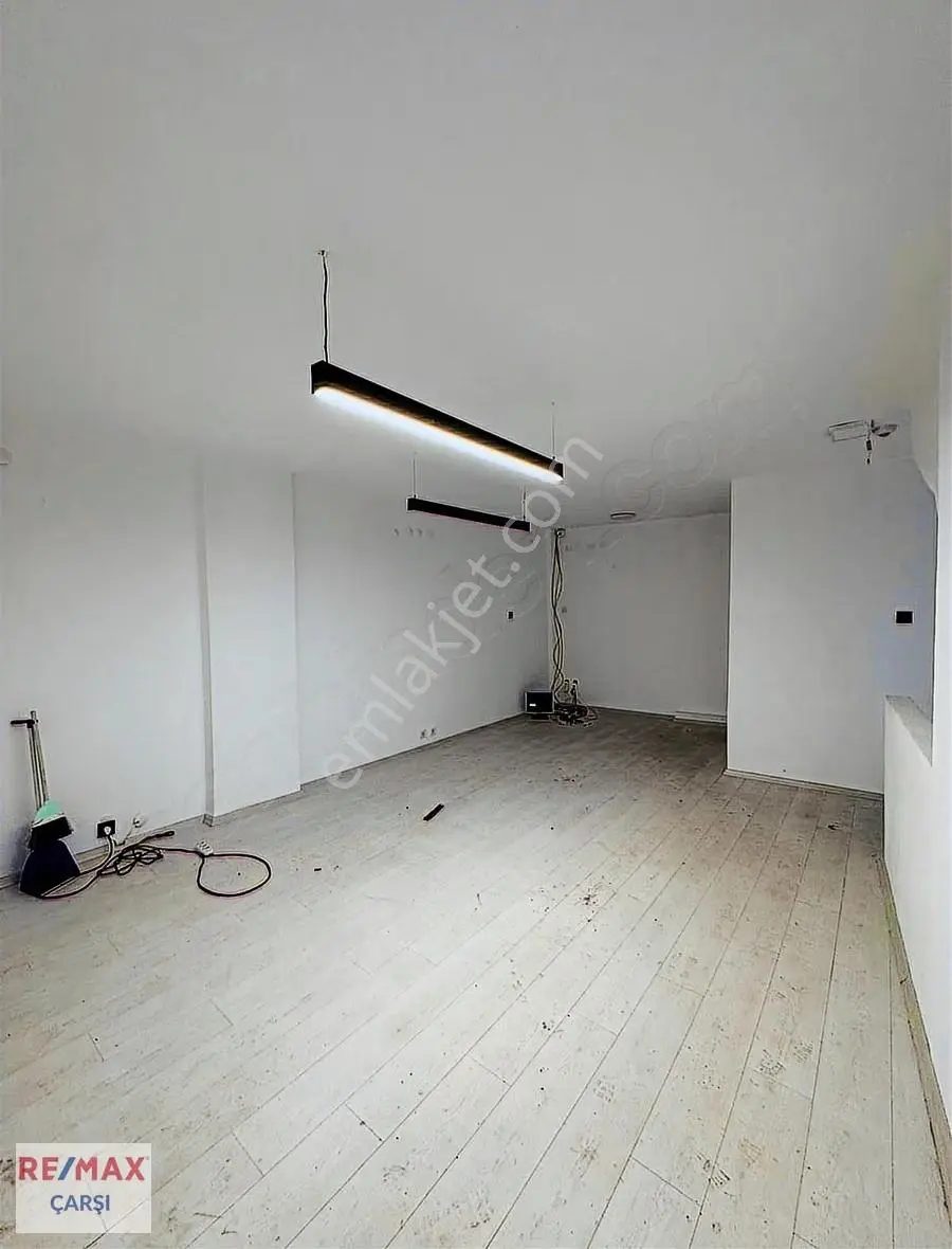 Çarşının En Prestijli Mağazası Devren Kiralık - Görsel 5