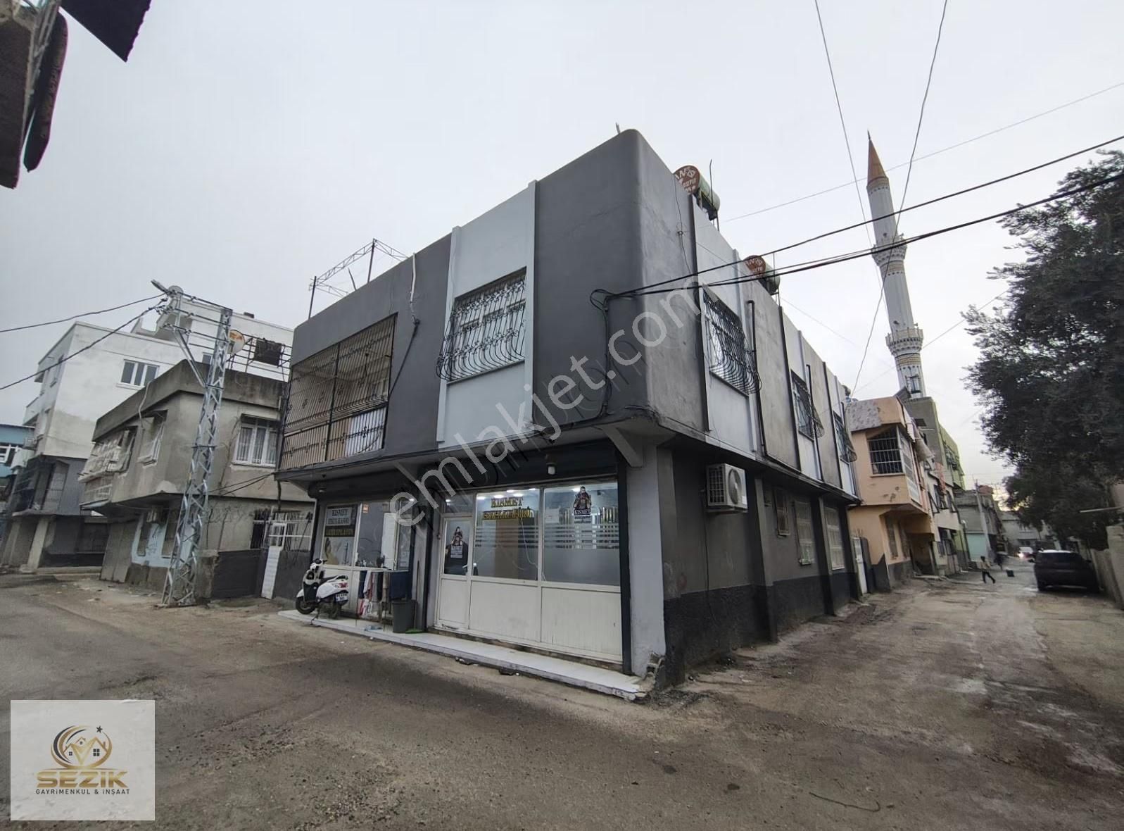 Gülbahçe Mah 2 Katlı Köşebaşı 210 Metre Tek Tapu Komple Satılık