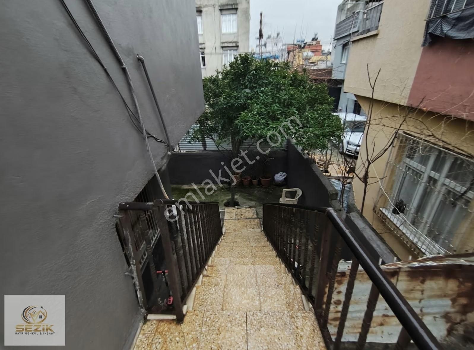 Gülbahçe Mah 2 Katlı Köşebaşı 210 Metre Tek Tapu Komple Satılık - Görsel 7