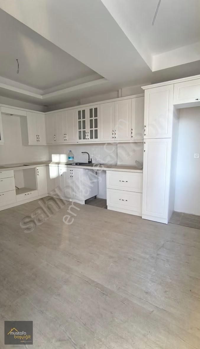 Mustafa Başyiğit Emlak'tan Uçaklı Park Karşısı 3+1 135 M2 - Görsel 3