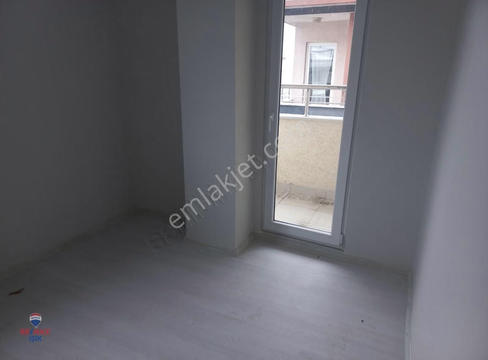 Osmangazi Mah.cadde Üzerinde 3+1 Sıfır Üst Dubleks Daire - Görsel 9